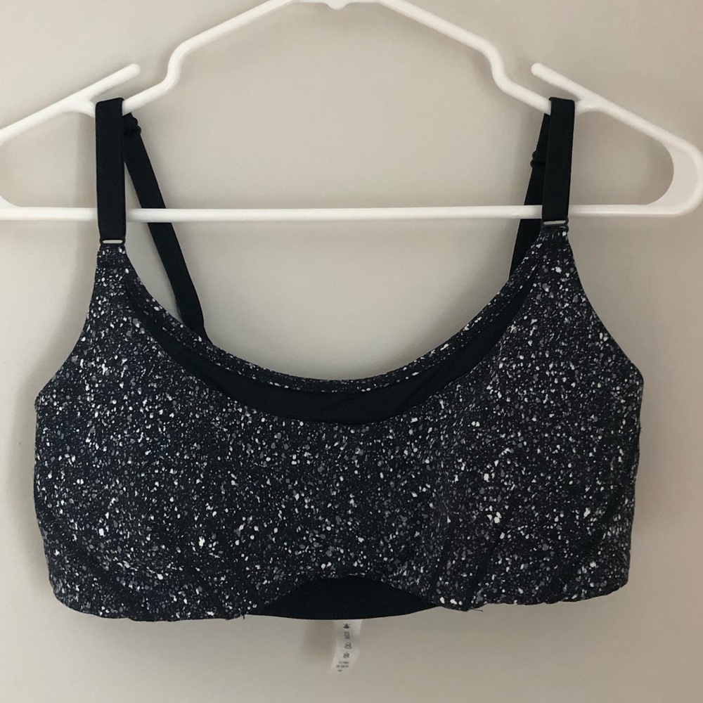 Lululemon sports bras size 8